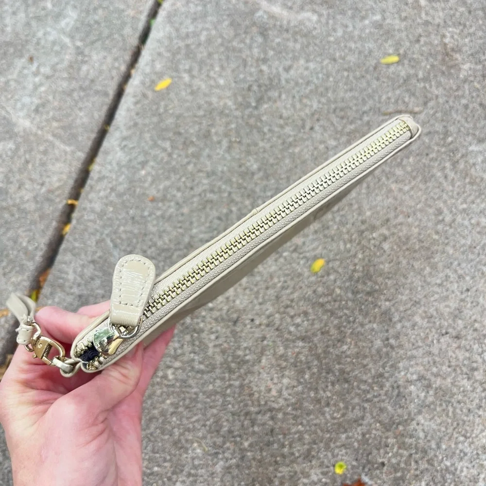 Handbag Butler cream colored